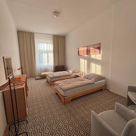 City Centre Apartment Demio كارلوفي فاري المظهر الخارجي الصورة