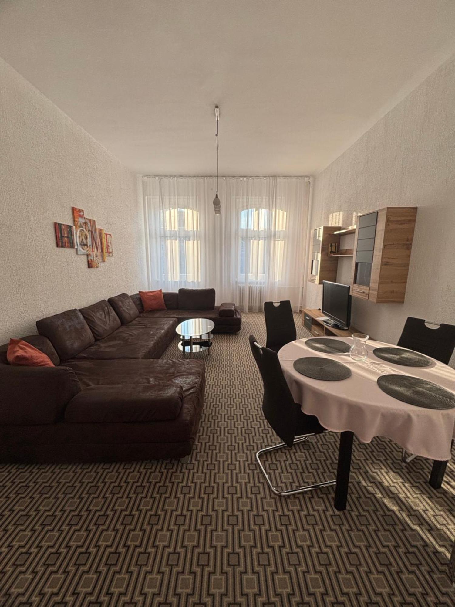 City Centre Apartment Demio كارلوفي فاري المظهر الخارجي الصورة