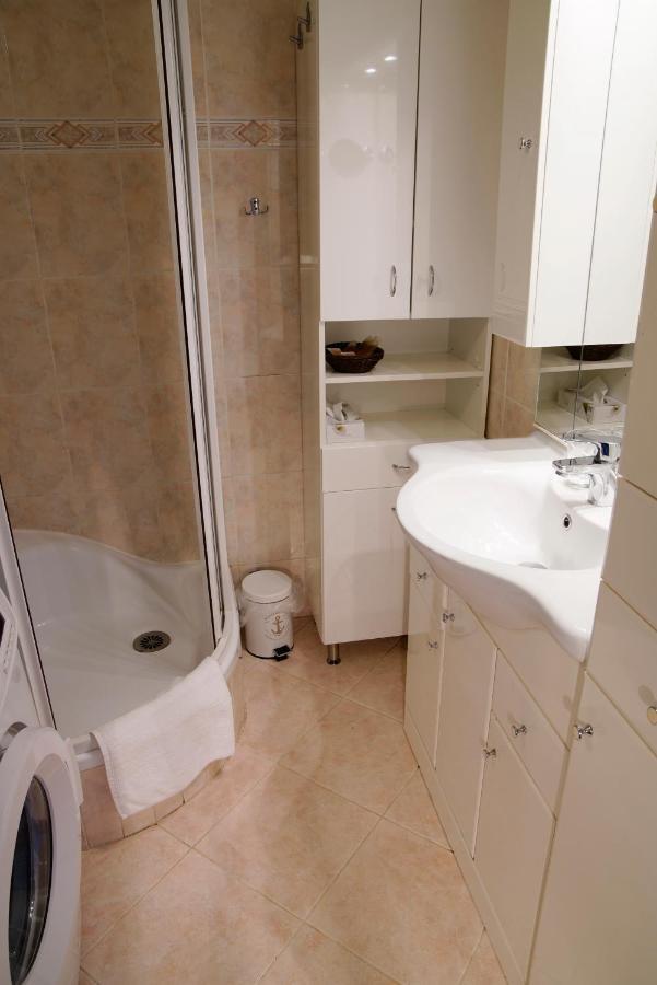 City Centre Apartment Demio كارلوفي فاري المظهر الخارجي الصورة